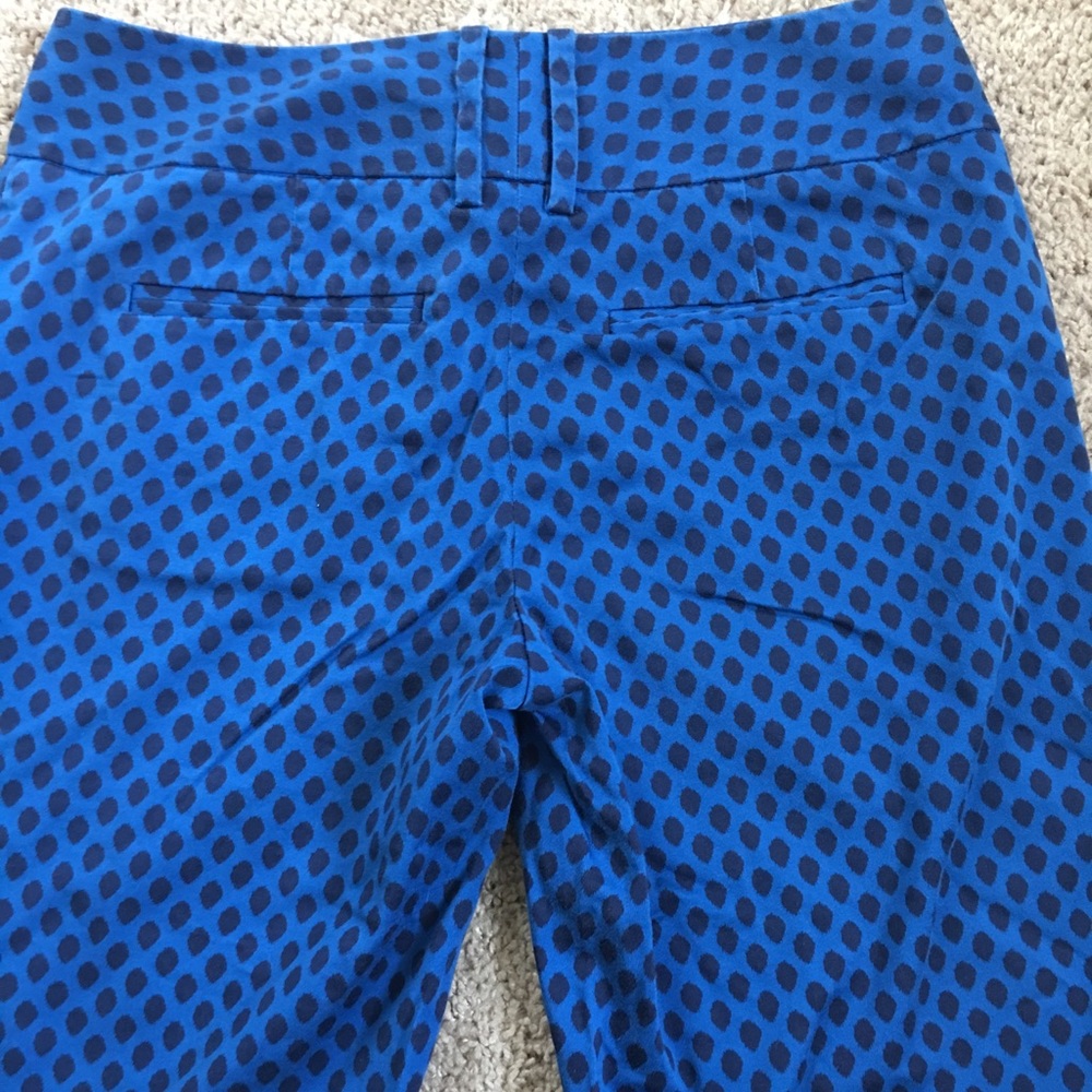 Outback blue and back shorts for casual look